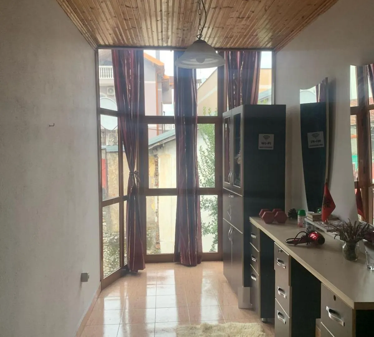 Friends Hostel & Tours Shkodër 0*,  Albania